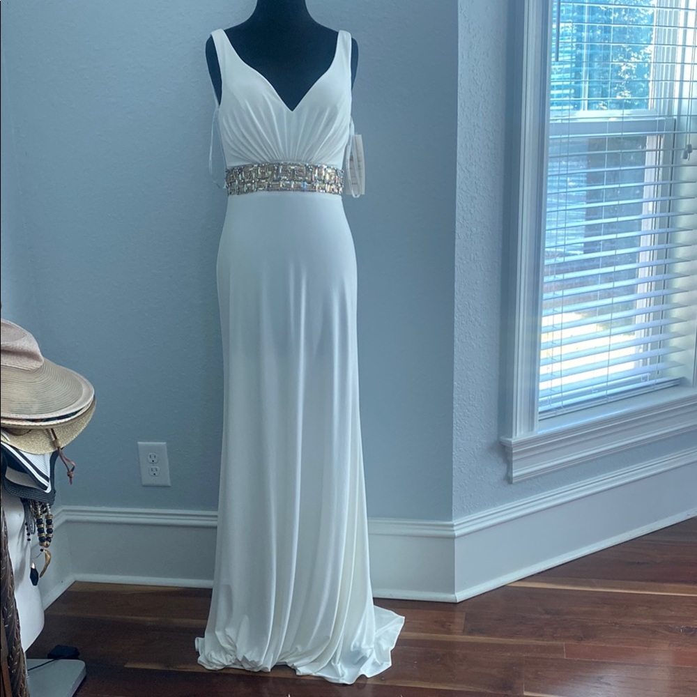 Elegant White Evening Gown with Gold Accents
